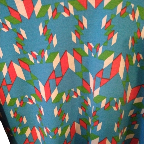 LuLaRoe Randy Tee Geometric Design Jersey Style Athleisure Top XL - Picture 4 of 7